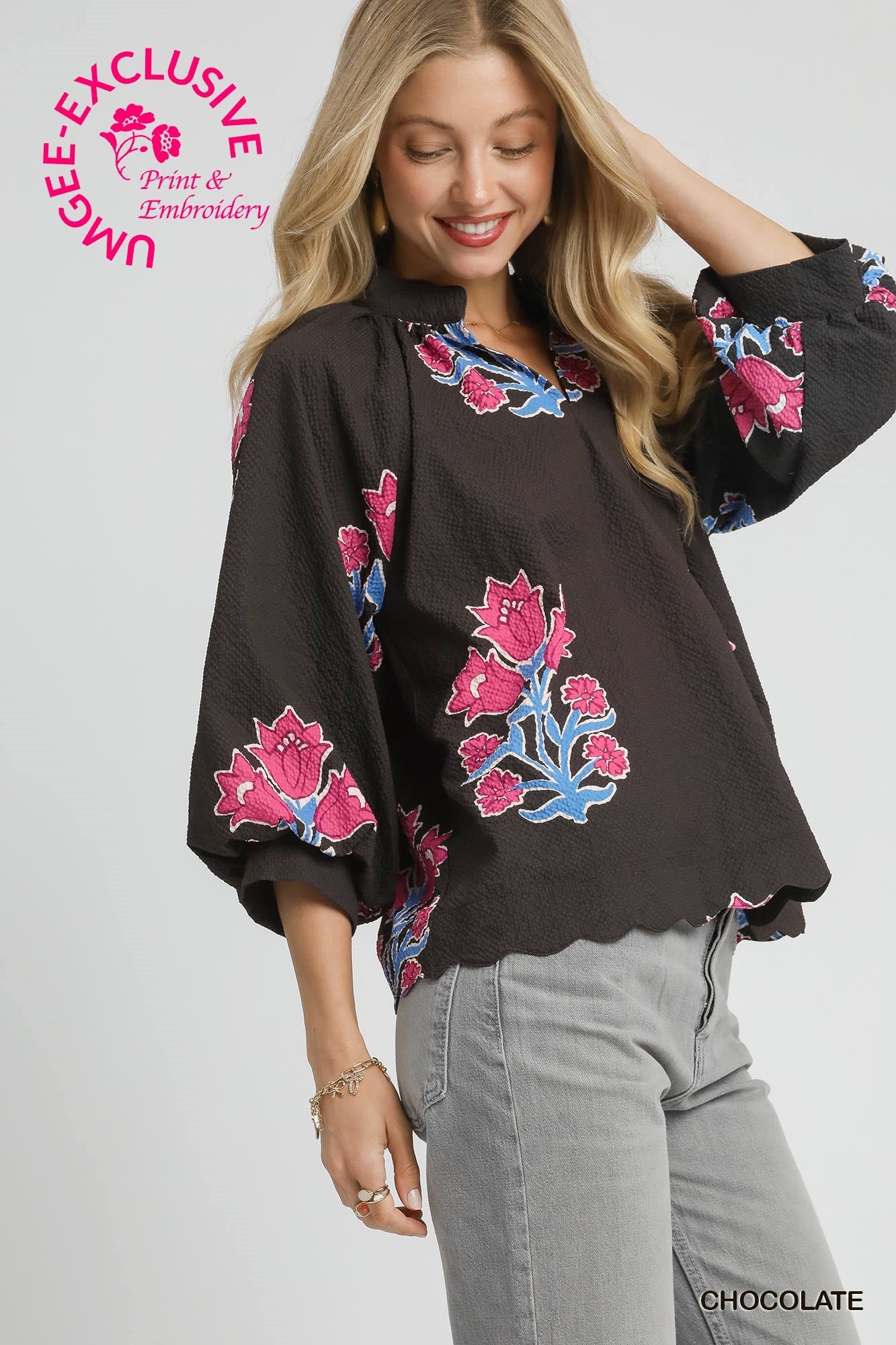 Umgee Bubble Sleeve V Neck Tulip Print Top In Chocolate