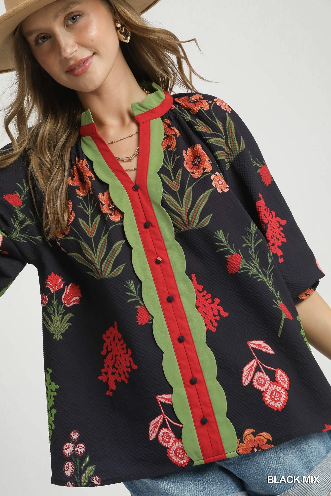 Umgee Mix Floral Textured Blouse With Scalloped Trim In Black