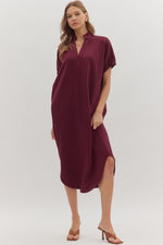 ENTRO Short Sleeve Midi Dress With Banded Collar In Burgundy