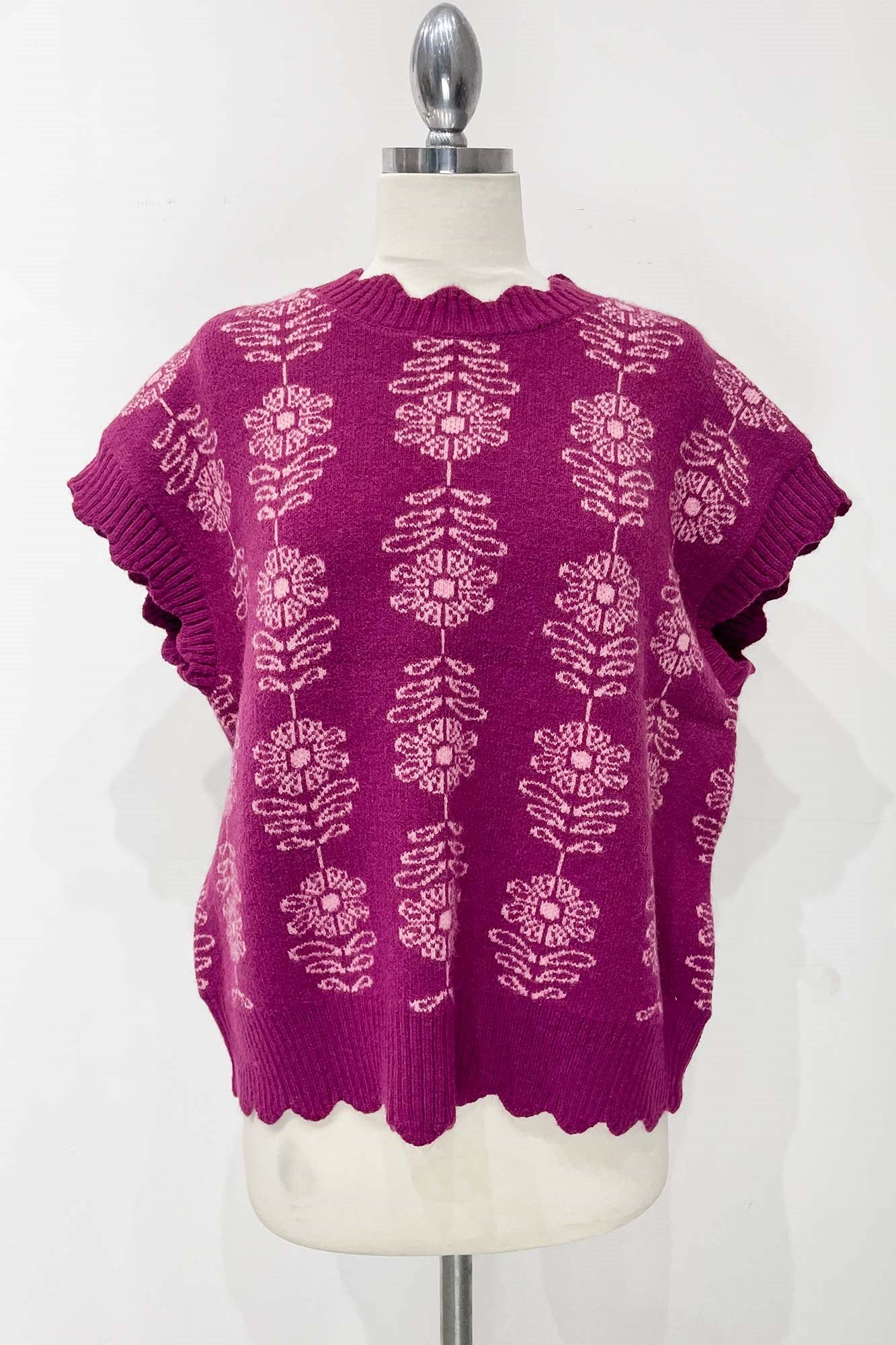 Umgee Floral Print Sweater Vest In Berry