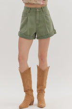 ENTRO Solid High Waist Roll Hem Shorts With Pleat In Olive