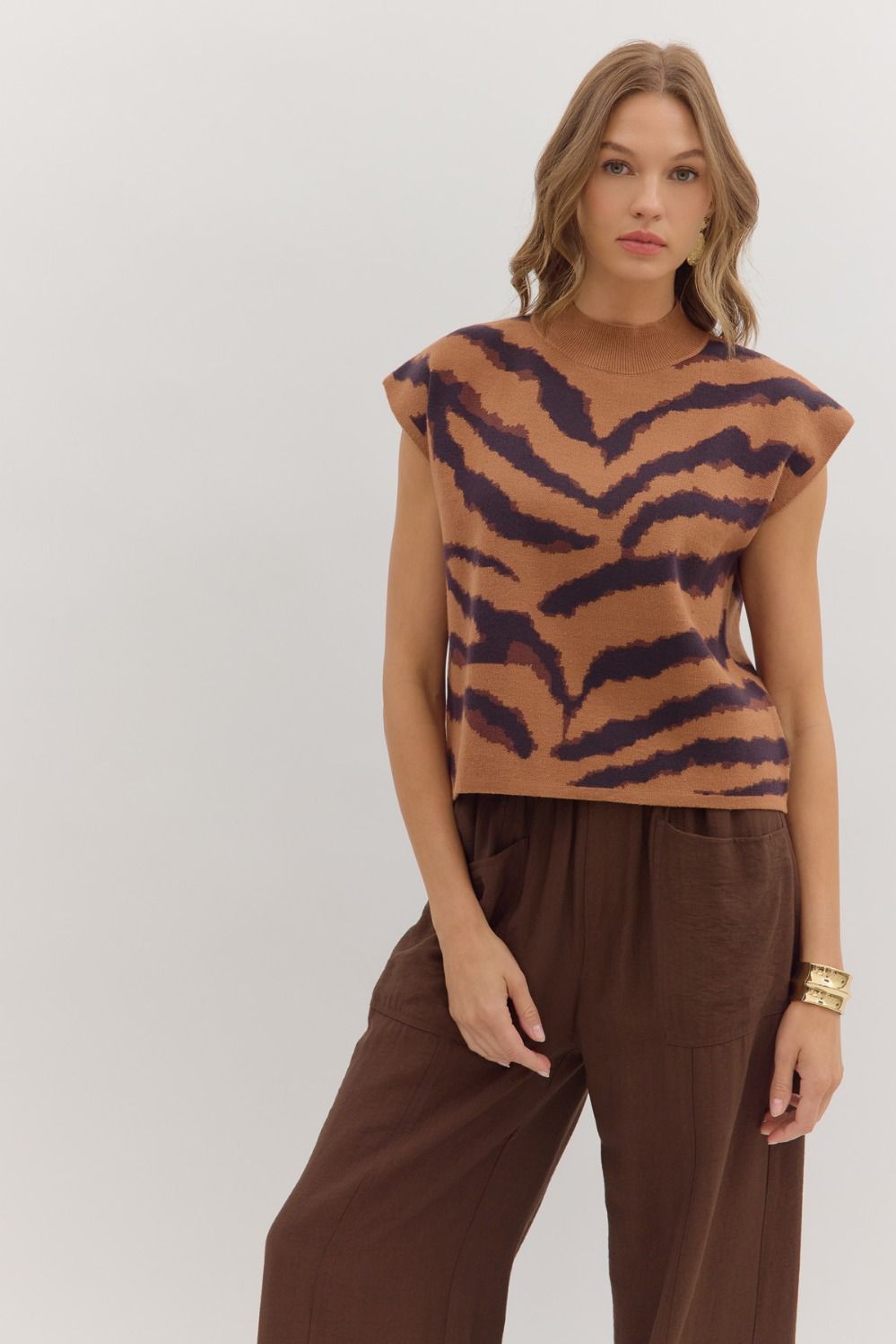 ENTRO Animal Print Short Sleeve Mock Neck Sweater In Camel *COMING SOON*