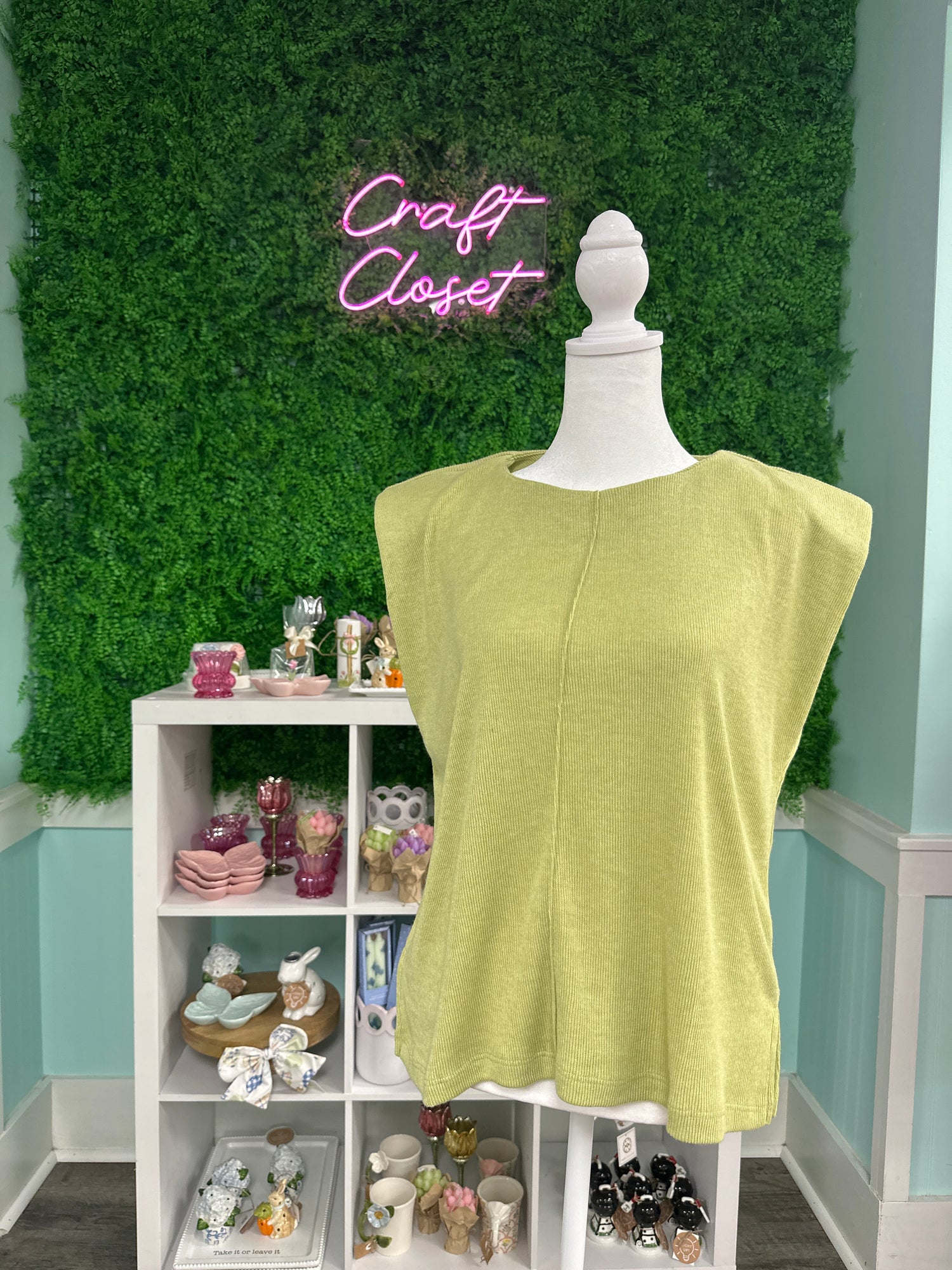 Entro Sleeveless Top In Matcha