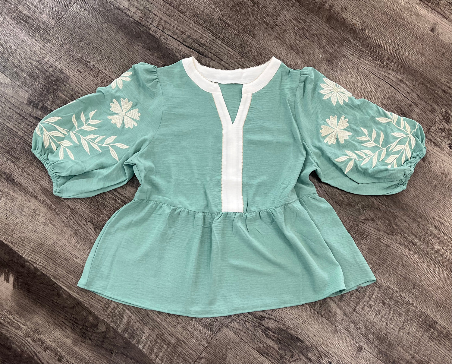 Barefoot Green Embroidered Sleeve Top *FINAL SALE*