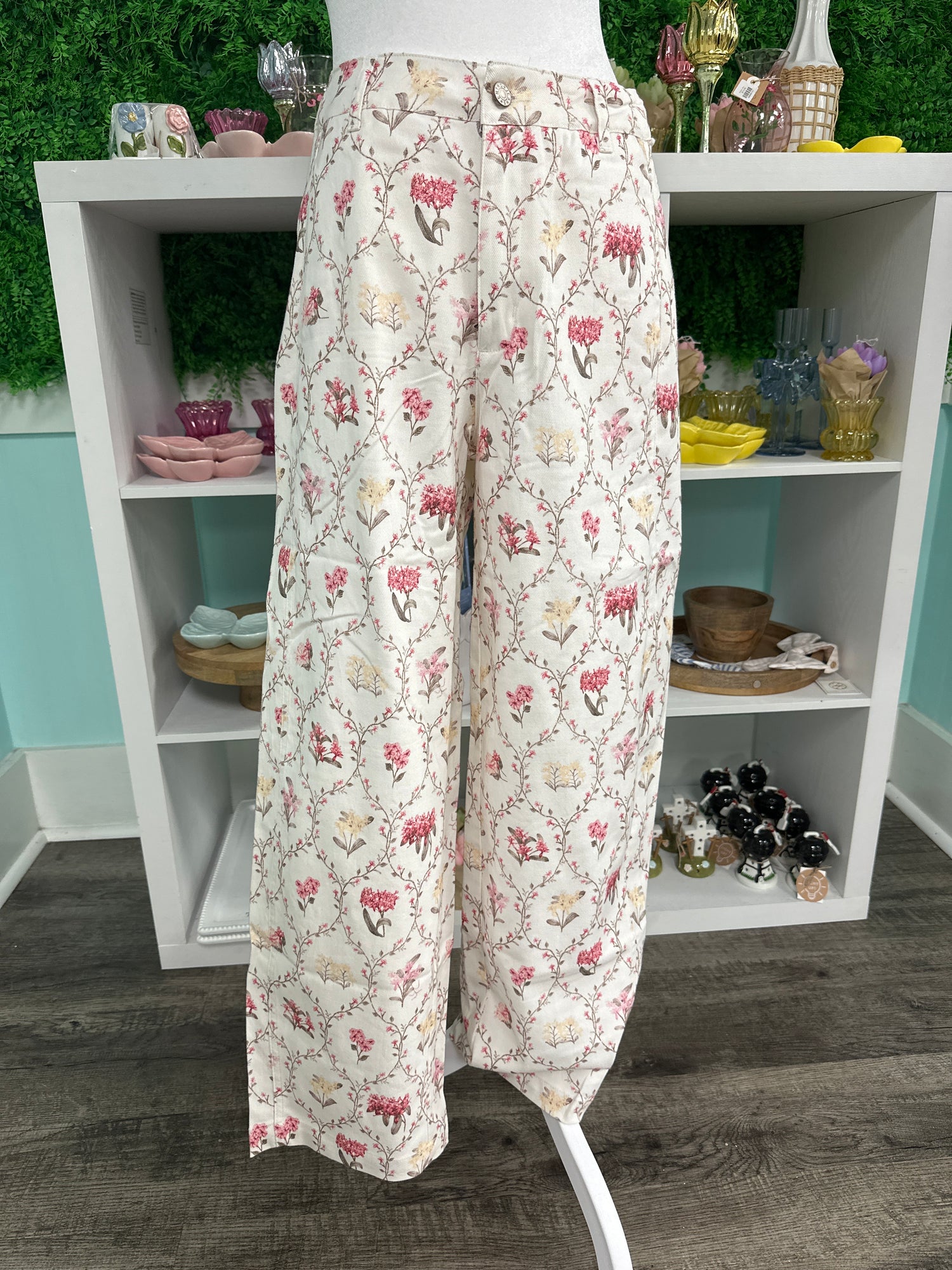 ENTRO Floral Pant In Cream