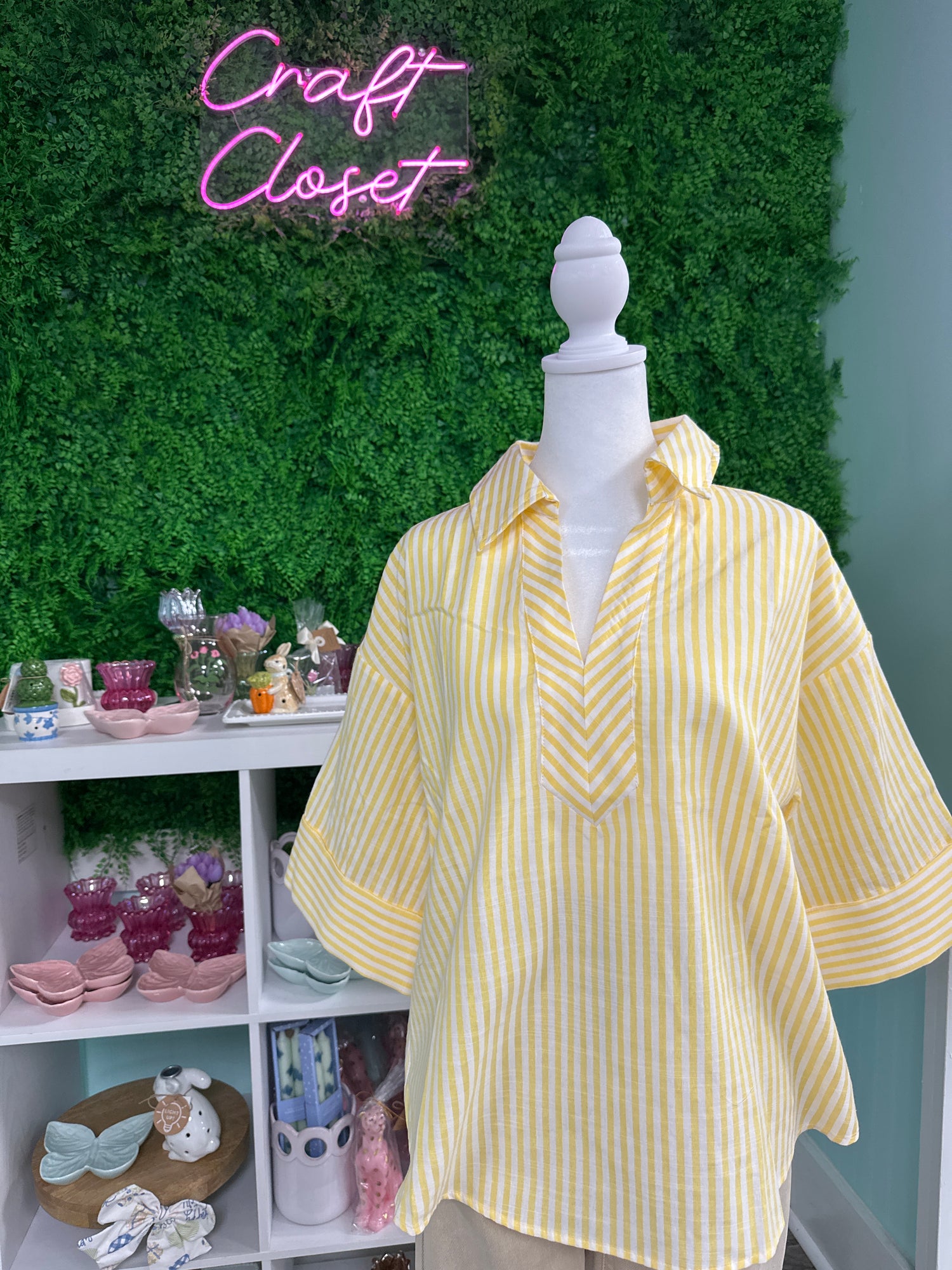 ENTRO Half Sleeve Collar Top In Yellow