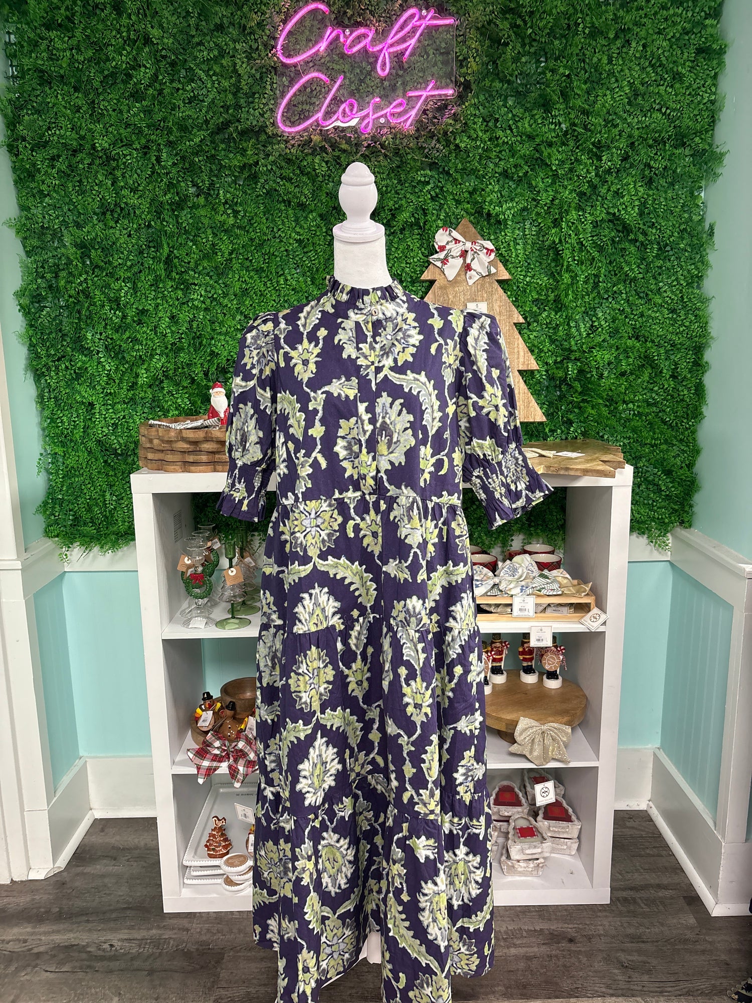 Entro Floral Puff Sleeve Midi Dress In Navy