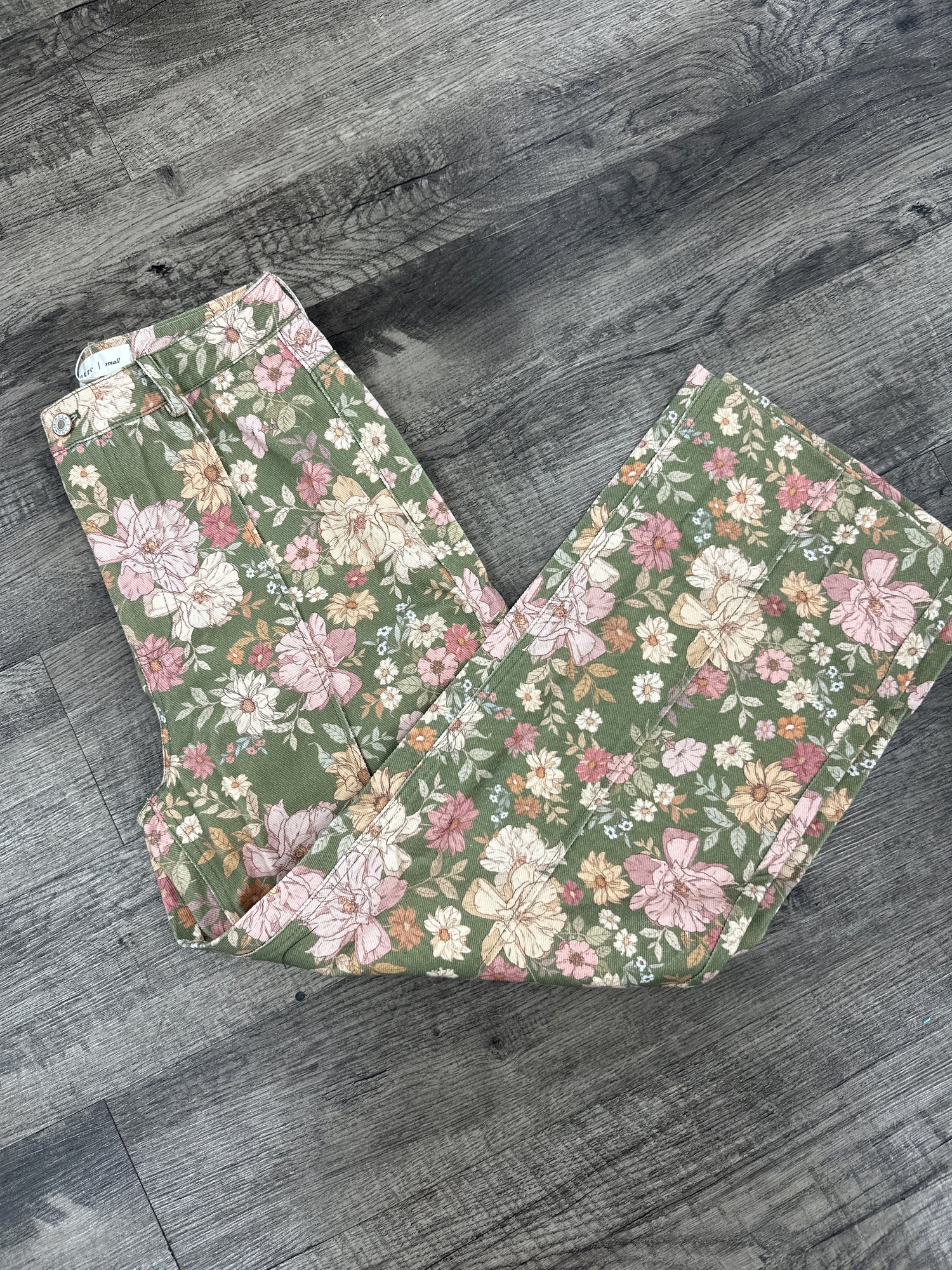 ENTRO Floral Pant In Dusty Olive