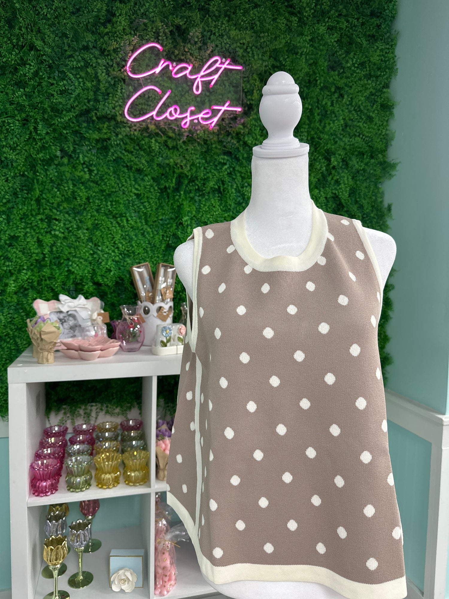 ENTRO Polka Dot Sleeveless Top With Contrast Binding In Sand