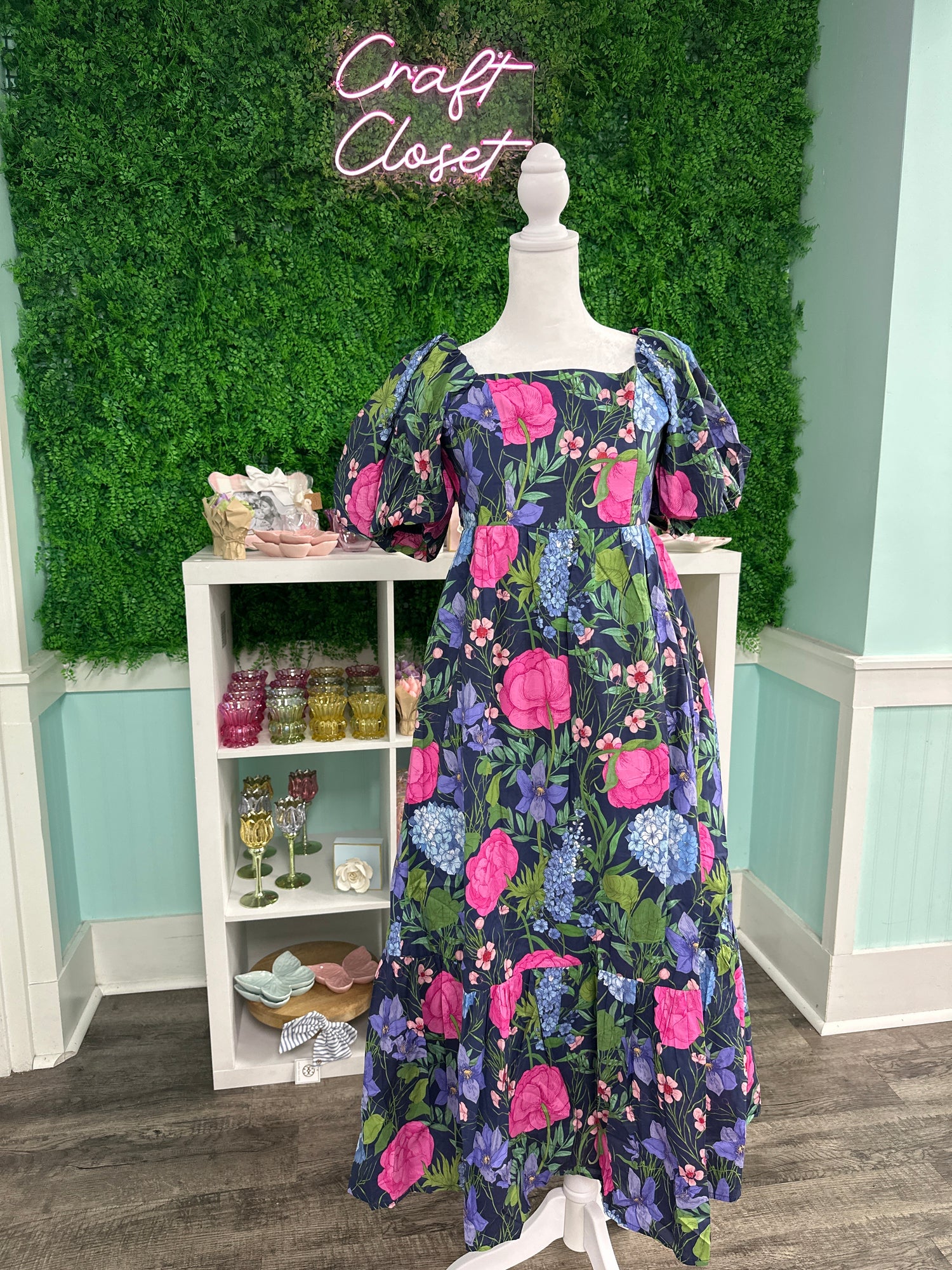 emerald green cotton dress Emerald Green Tiered Dress With Floral Print In Cotton – Tirumala Designers