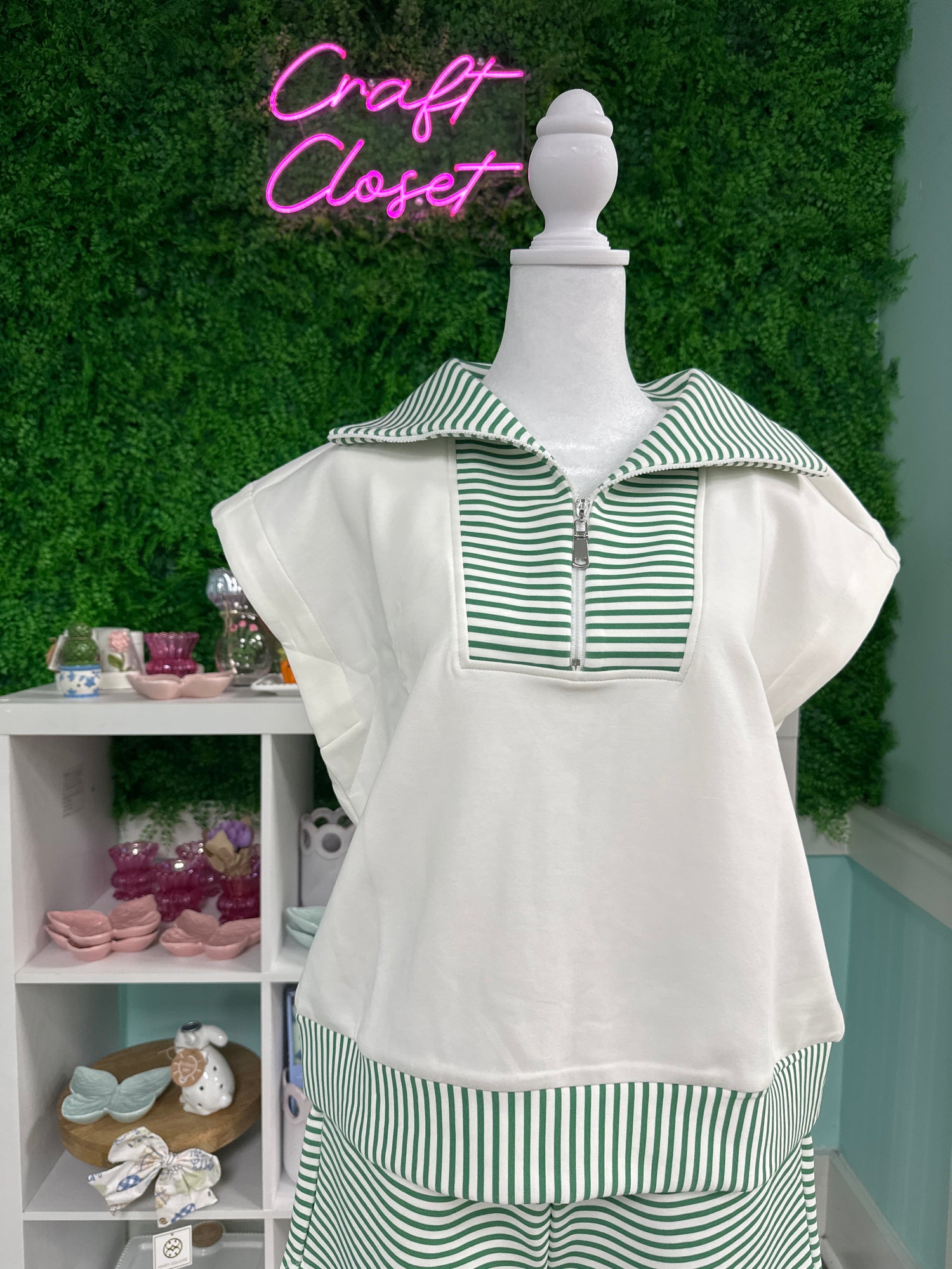 ENTRO Striped Cap Sleeve Top In Green