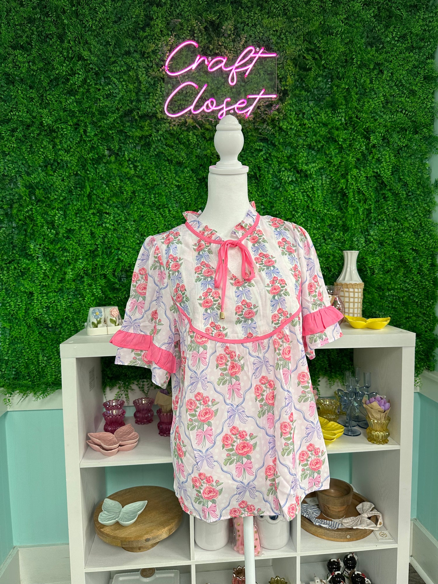 Barefoot Ladies Floral Ruffle Sleeve Top