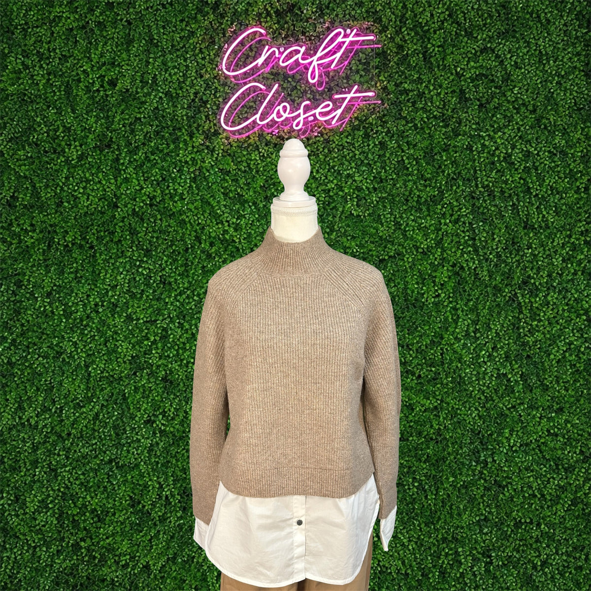 ENTRO Long Sleeve Sweater Combo Top In Taupe