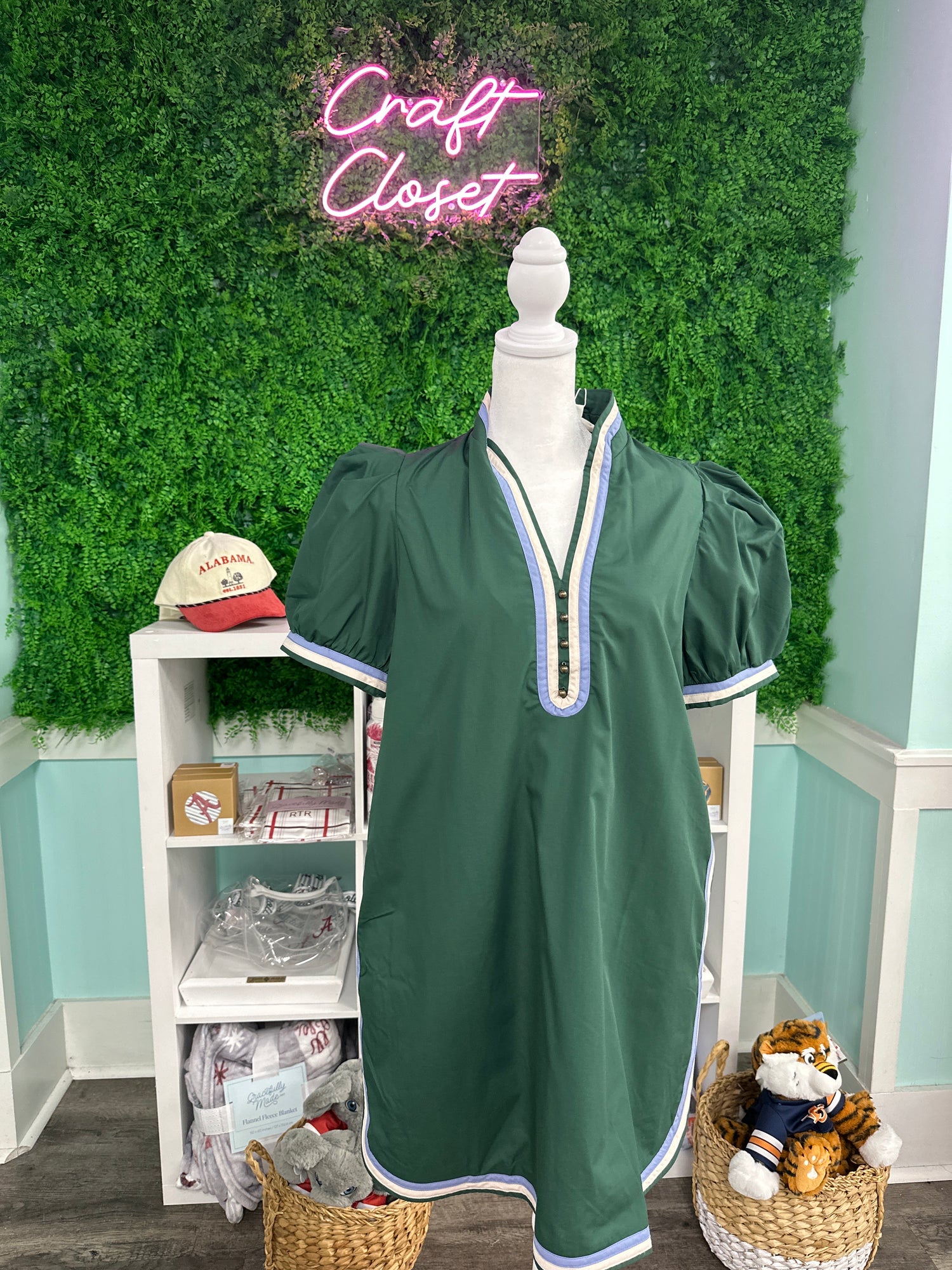 ENTRO Dress In Hunter Green