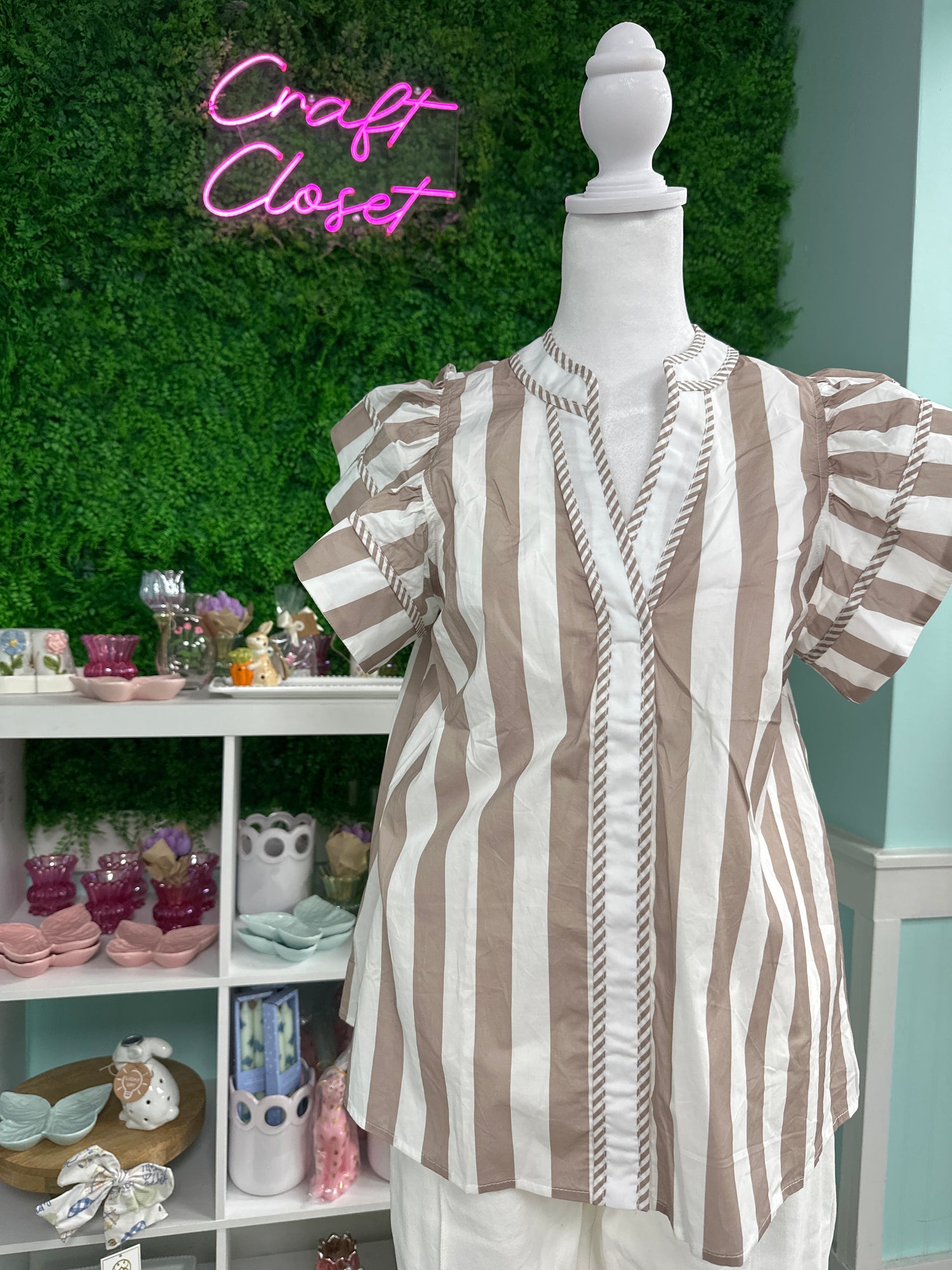 ENTRO Bold Stripe Flutter Sleeve Top In Taupe