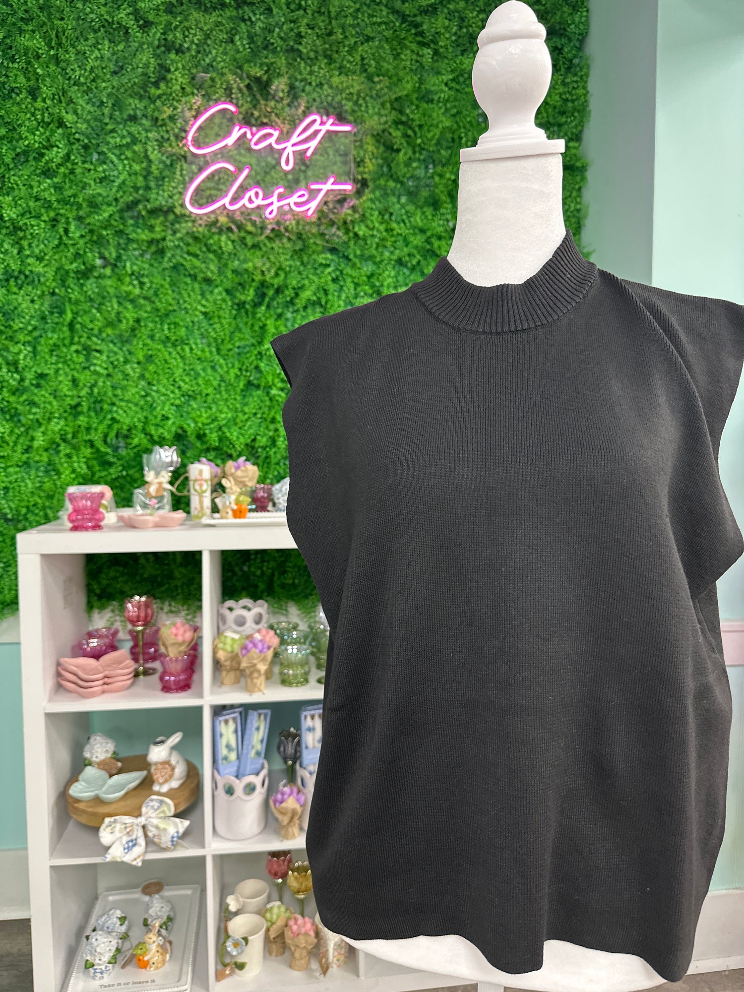 Entro Solid Cap Sleeve Top With Ribbed Mock Neck In Black