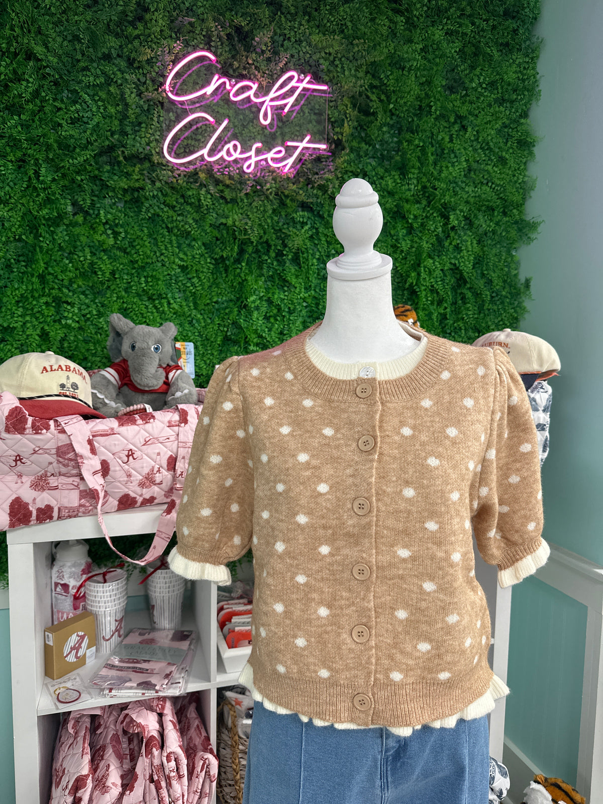 ENTRO Polka Dot Short Sleeve Sweater In Taupe