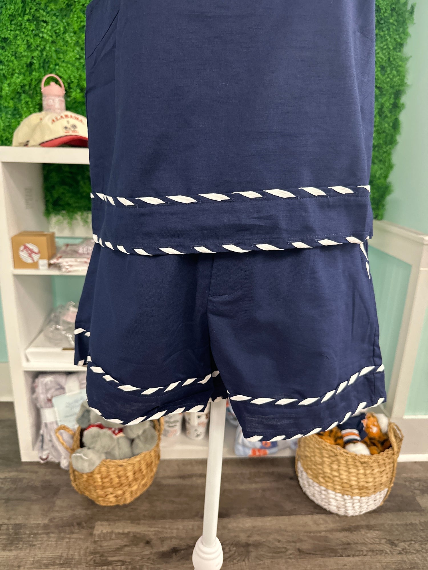 ENTRO Solid Shorts With Contrast Binding In Navy