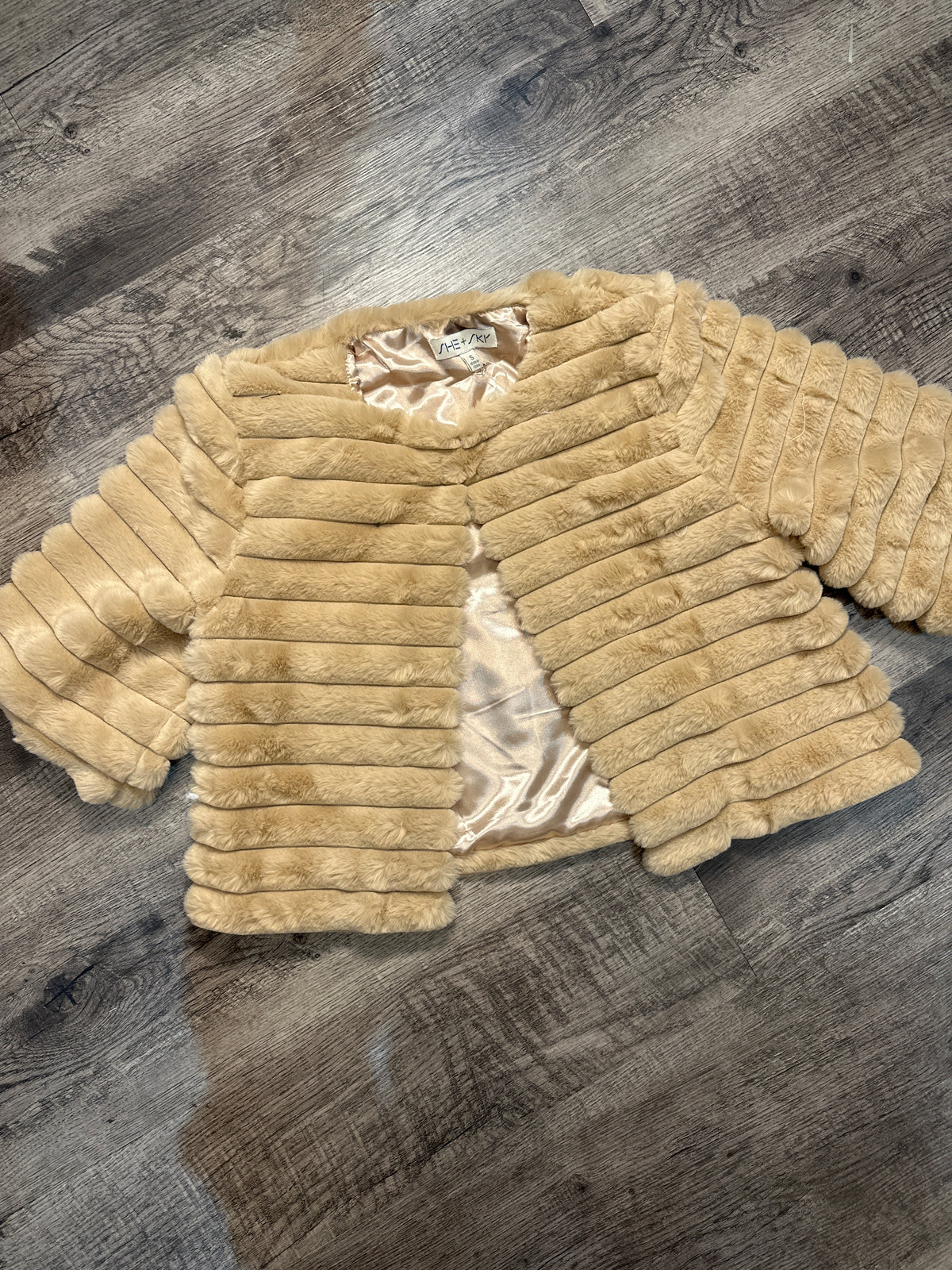 She + Sky Half Sleeve Faux Fur Crop Jacket In Taupe