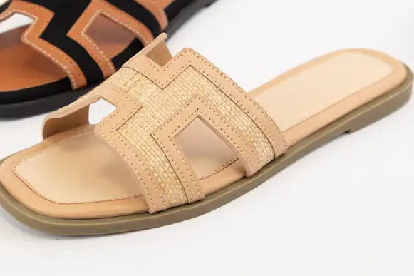 Natural Contrasting Edge Cut Out Upper Sandals