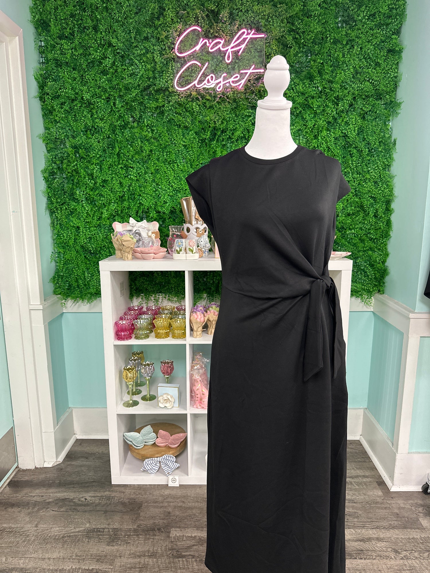 ENTRO Solid Short Sleeve Midi Dress With Wrap Tie Waist In Black