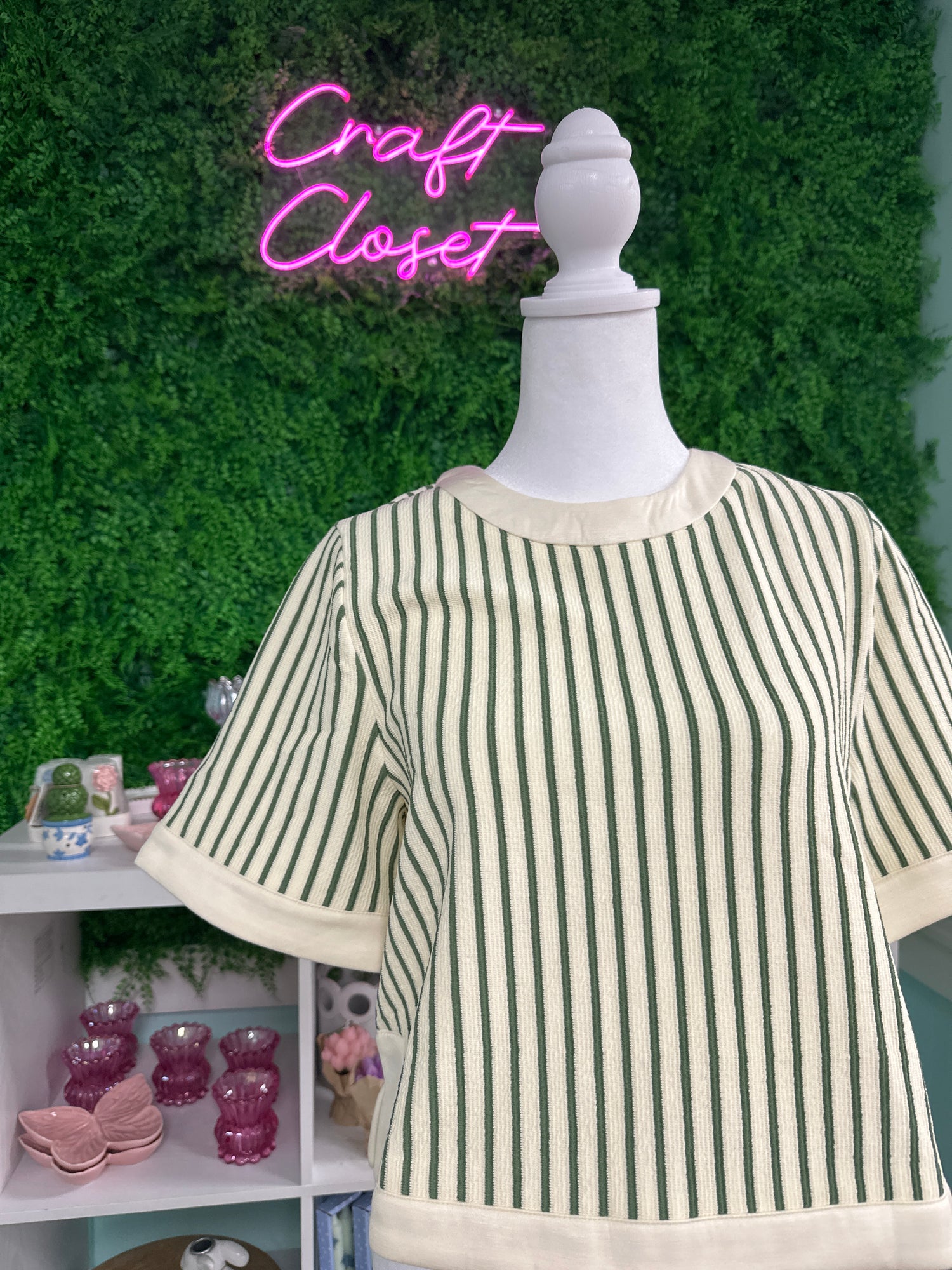 ENTRO Striped Knit Top With Contrast Trim In Matcha