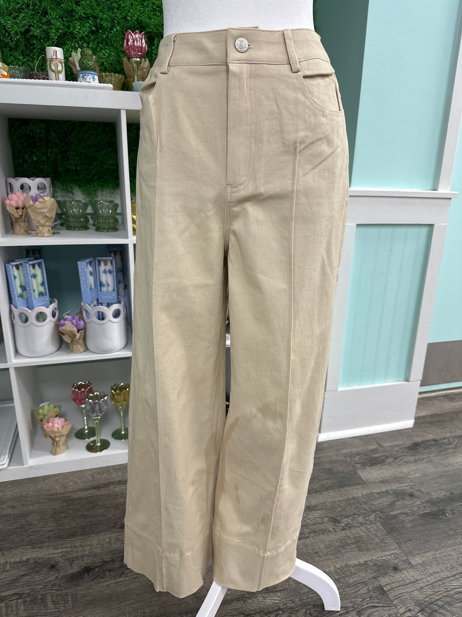 Entro Solid Wide Leg Pants With Front Pin Tuck In Tan