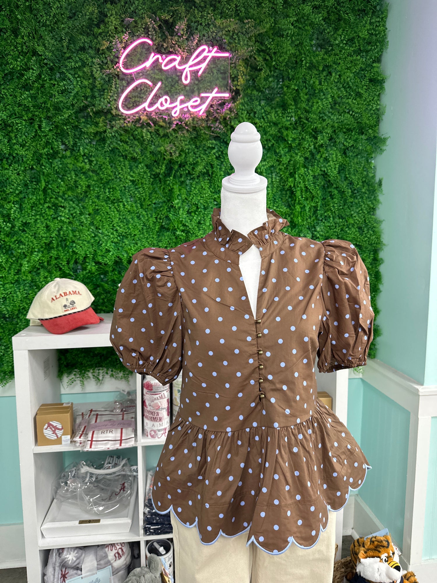 ENTRO Polka Dot Puff Sleeve Peplum Top In Brown