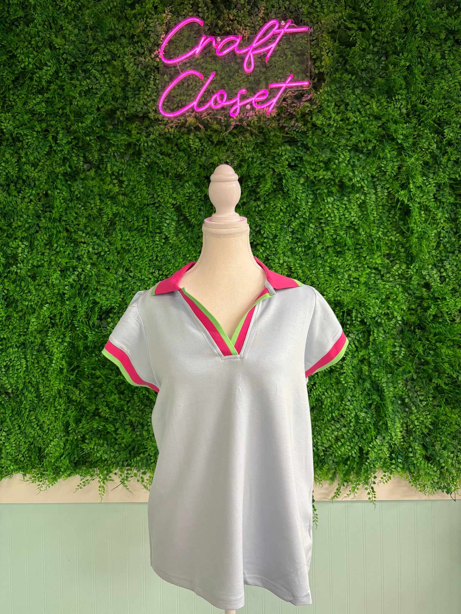 Barefoot Ladies #2072 Beau Blue Color Contrast Ruffled Sleeve Collared V Neck