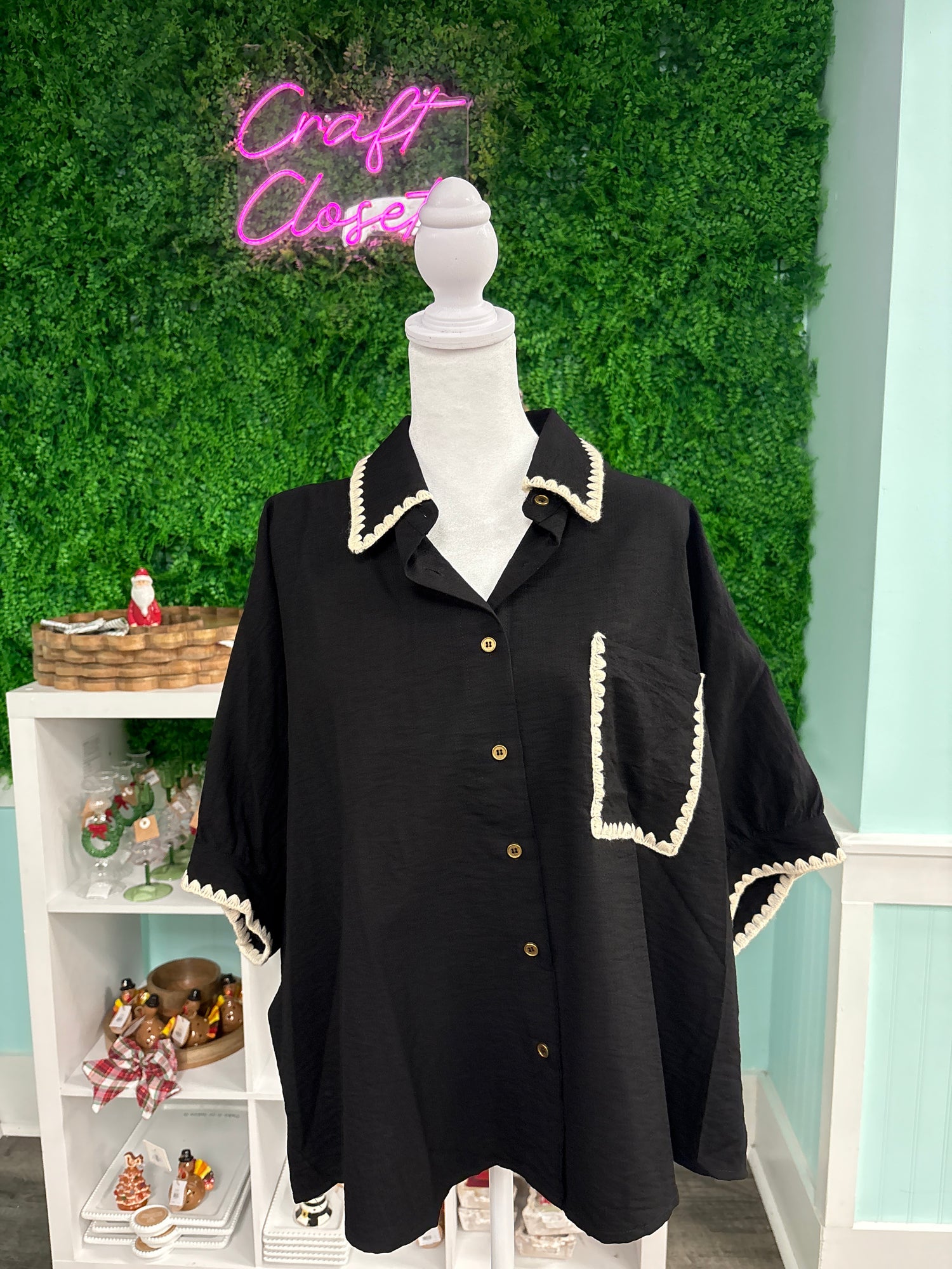 ENTRO Short Sleeve Dolman Top With Embroidered Trim In Black