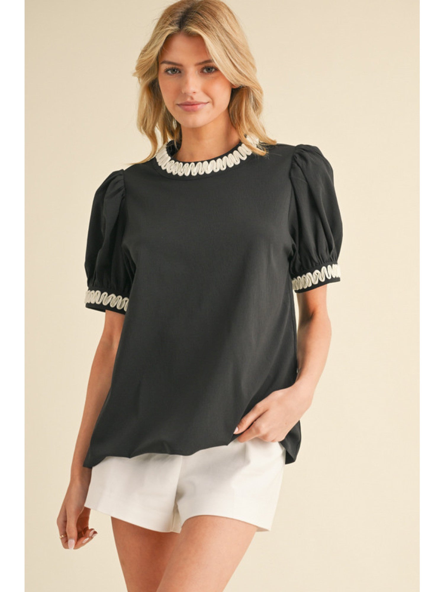 Jodifl Solid Top With U-Neck & Puff Sleeve Top In Black