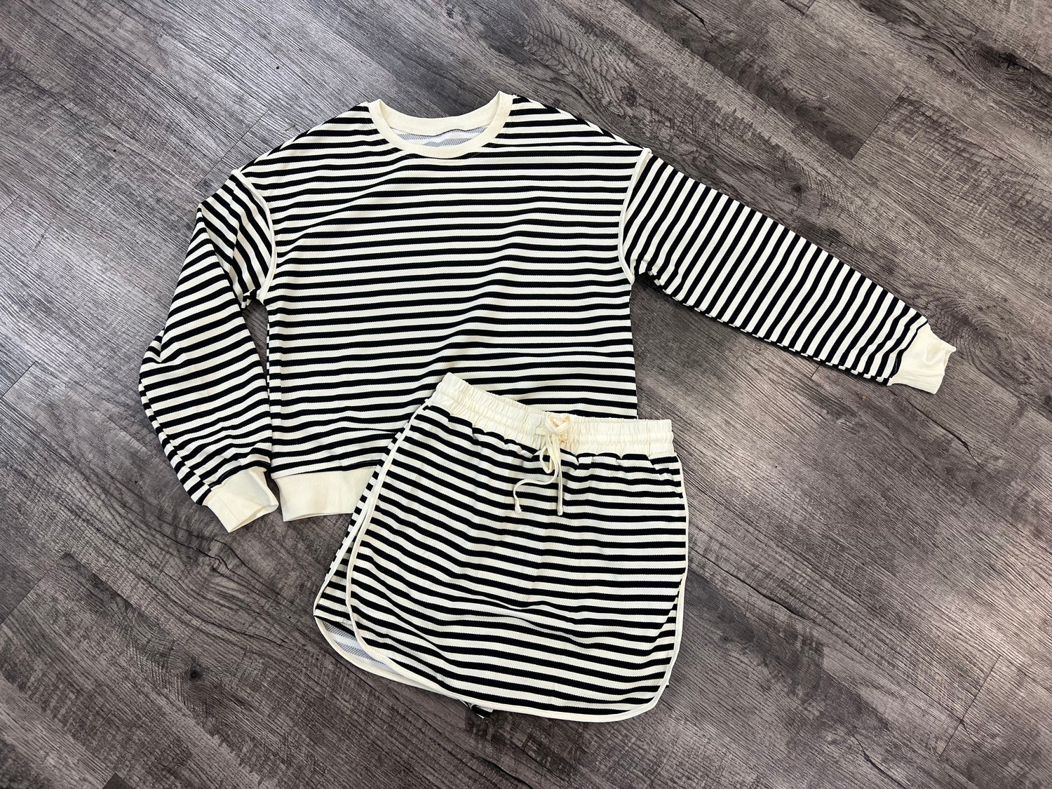 Barefoot Long Sleeve Skirt Set In Black Stripe