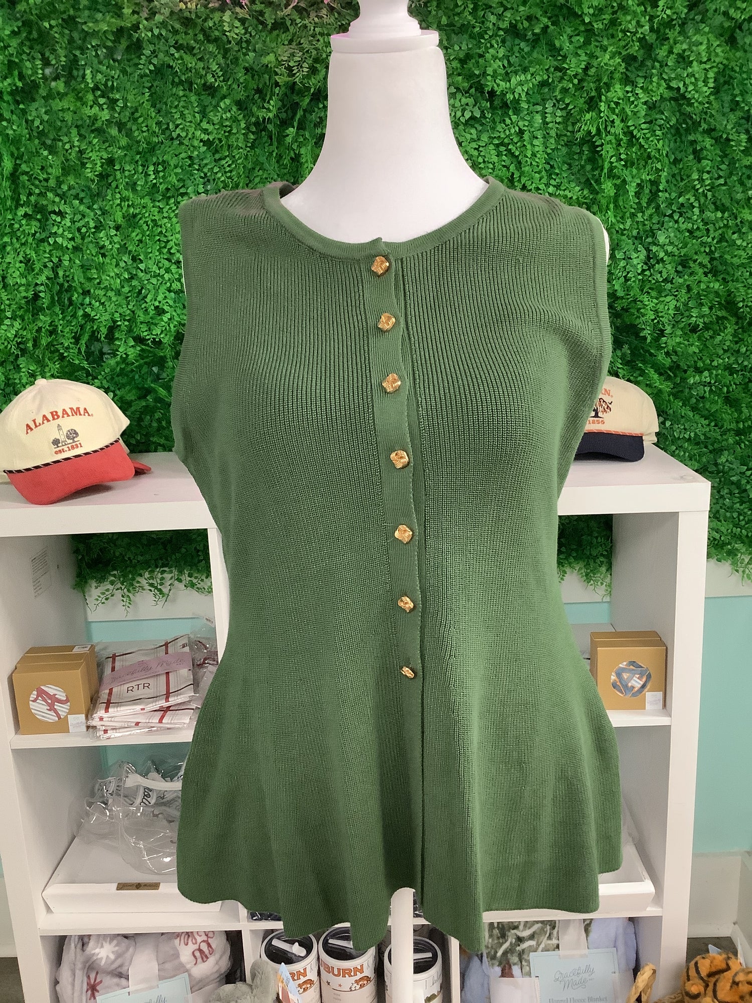 ENTRO Solid Button Front Peplum Top In Olive