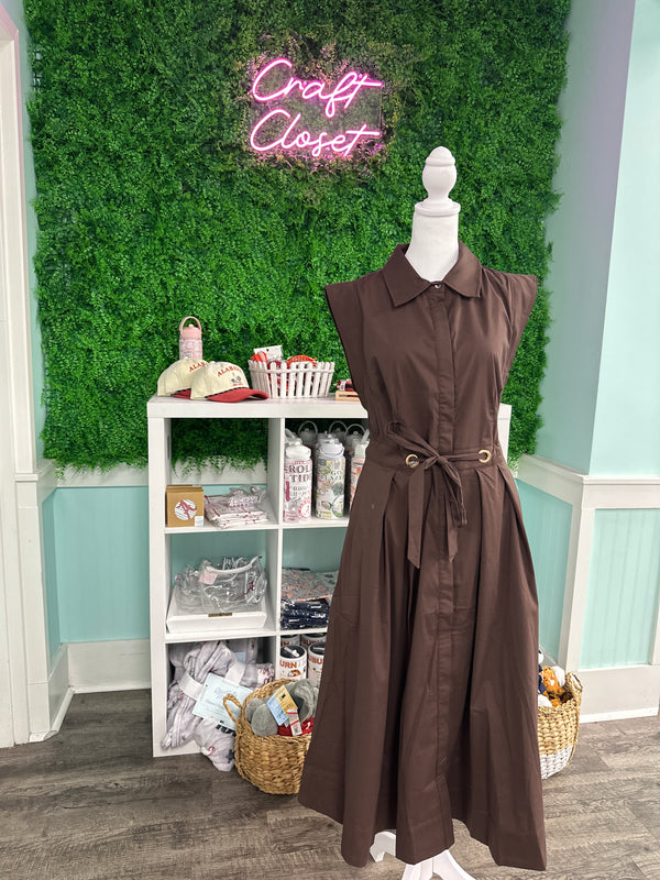 ENTRO Solid Collared Midi Dress In Brown