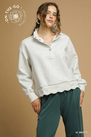 Umgee Luxeknit Scallop Hem Pullover In Heather White *COMING SOON*