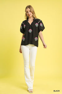 Umgee Floral Embroidered Puff Sleeve Top In Black