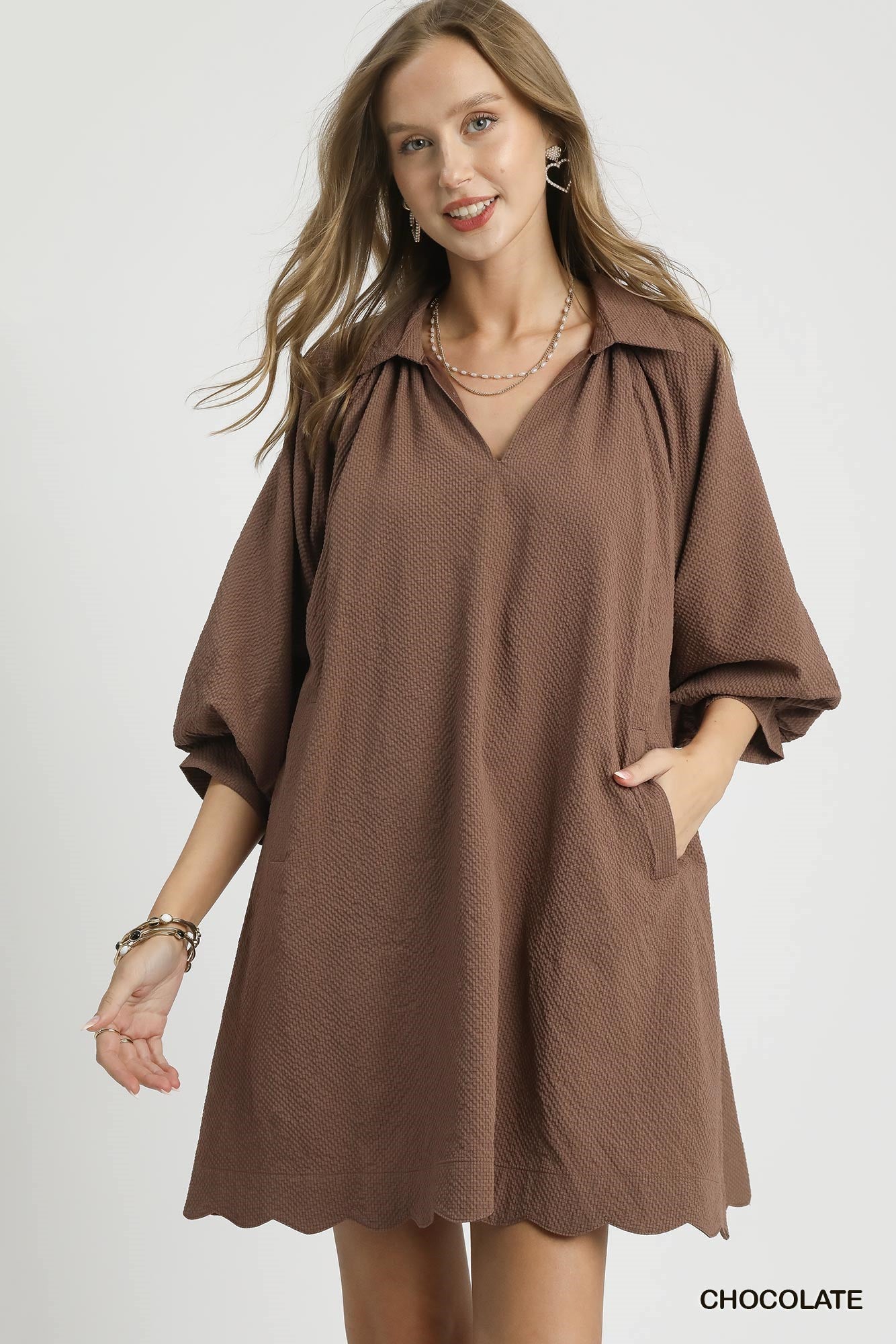 Umgee Split V Neck Dress With Puff Sleeve In Chocolate *COMING SOON*