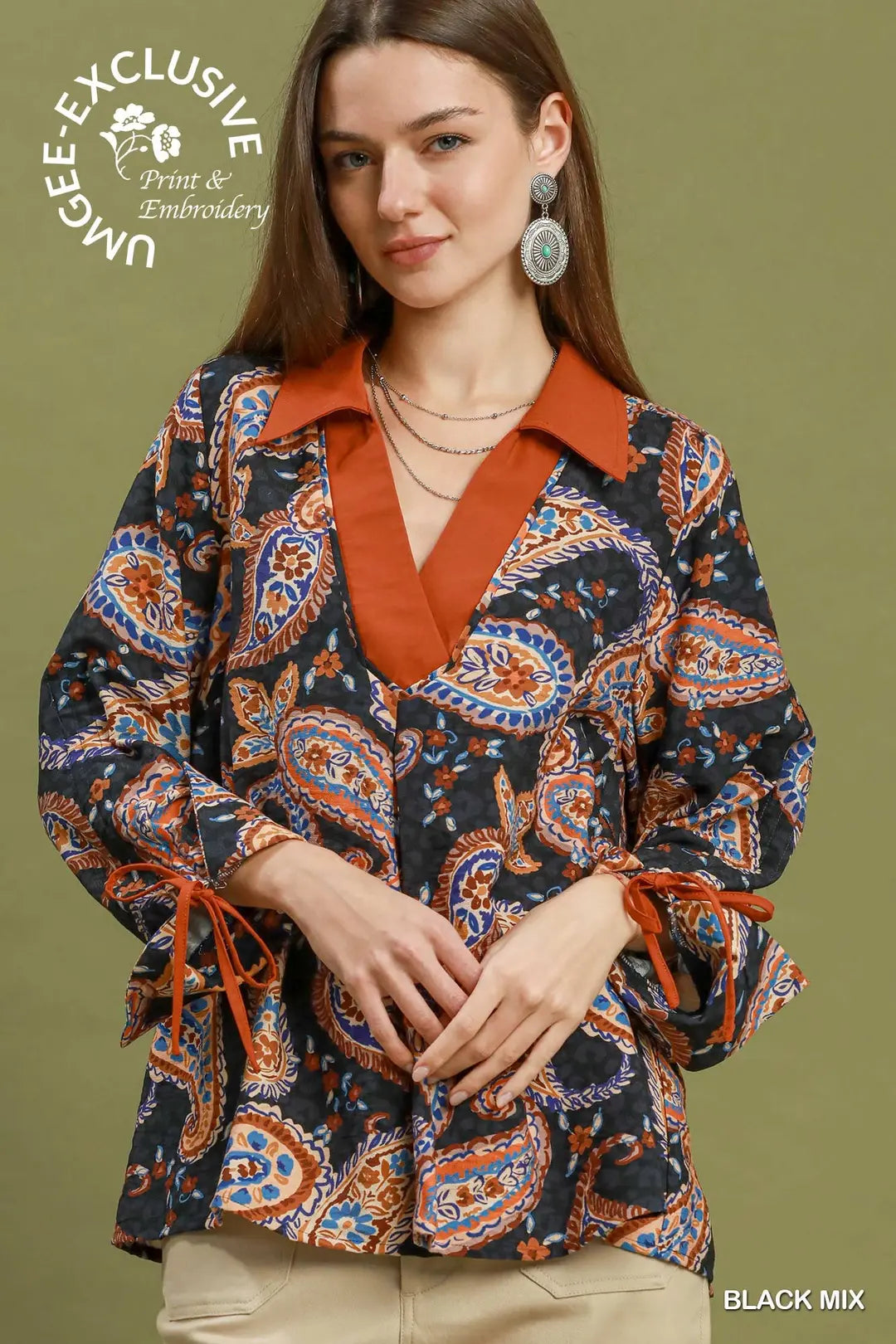UMGEE Mixed Paisley Print Bold Top In Black