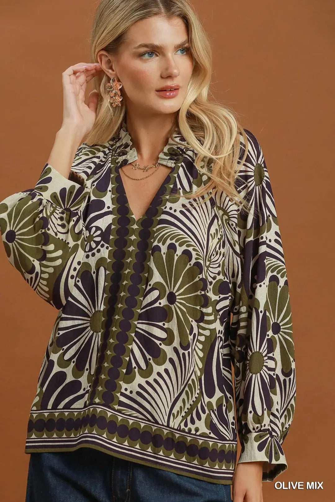 UMGEE Abstract Print V Neck Top In Olive