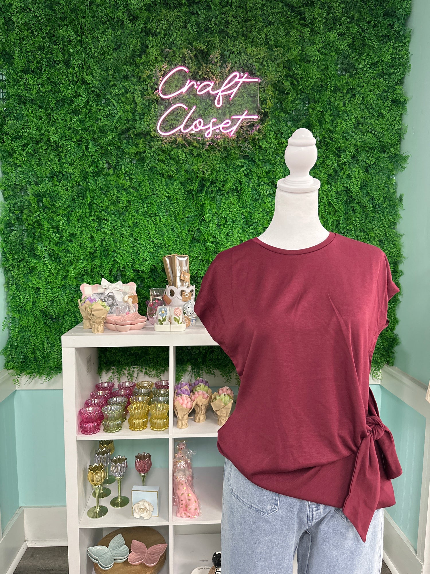 ENTRO Solid Short Sleeve Top With Side Tie In Merlot