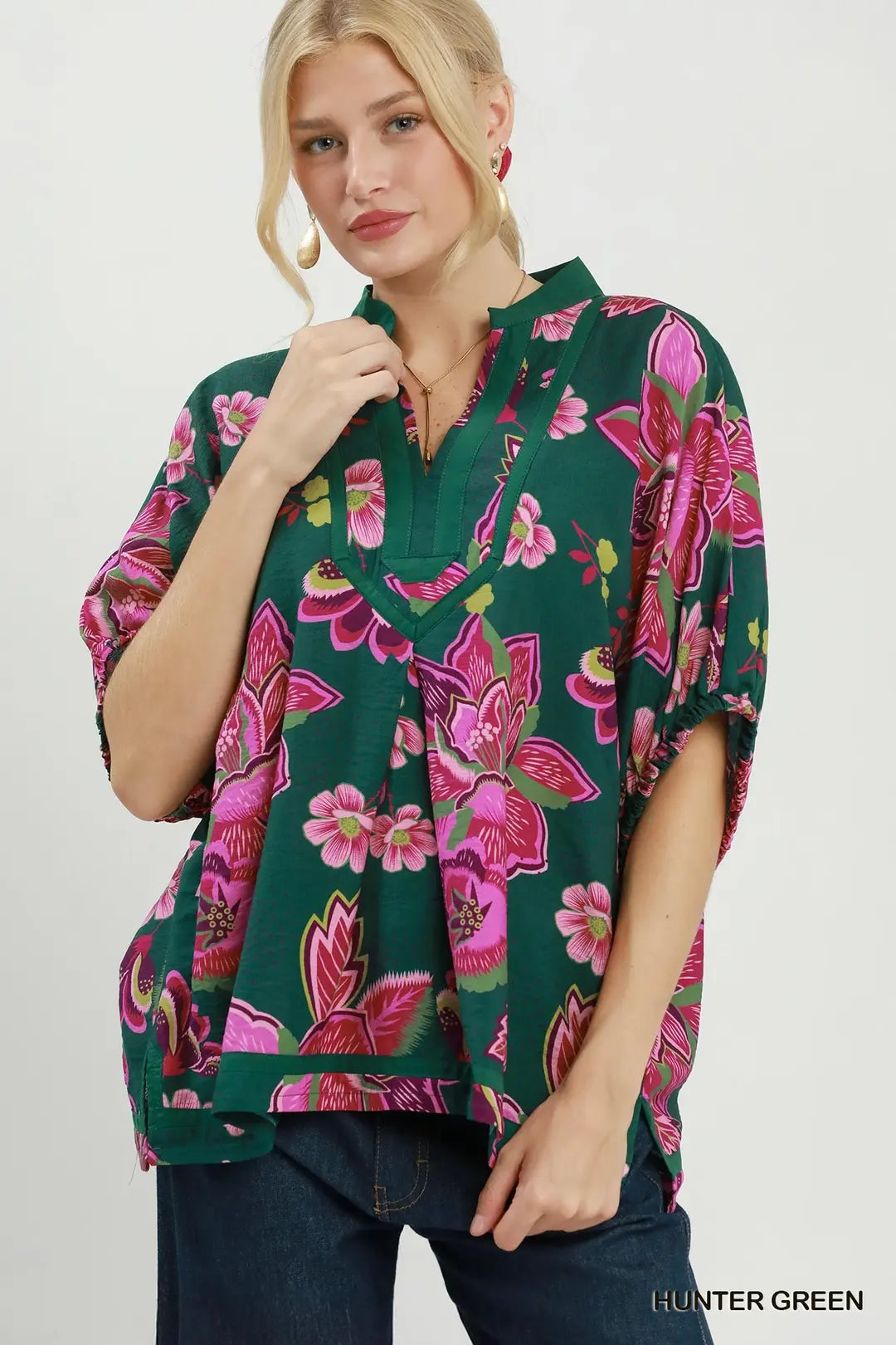 UMGEE Floral Print V Neck Relaxed Fit Top In Hunter Green