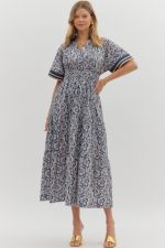 Entro V Neck Floral Midi Dress In Midnight