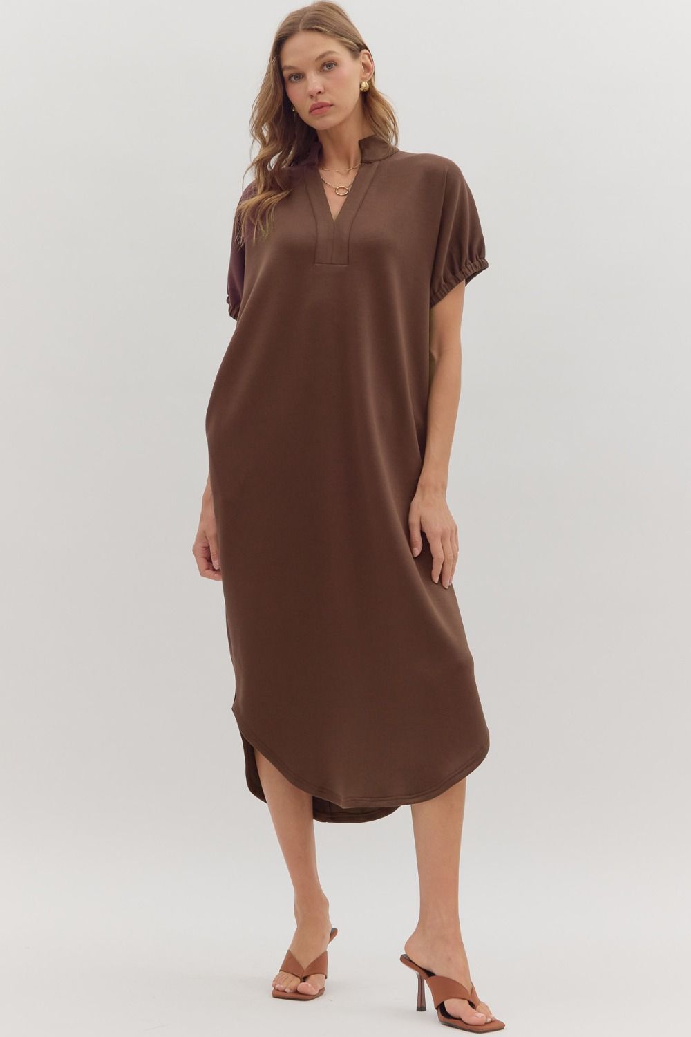 ENTRO Short Sleeve Midi Dress With Banded Collar In Espresso