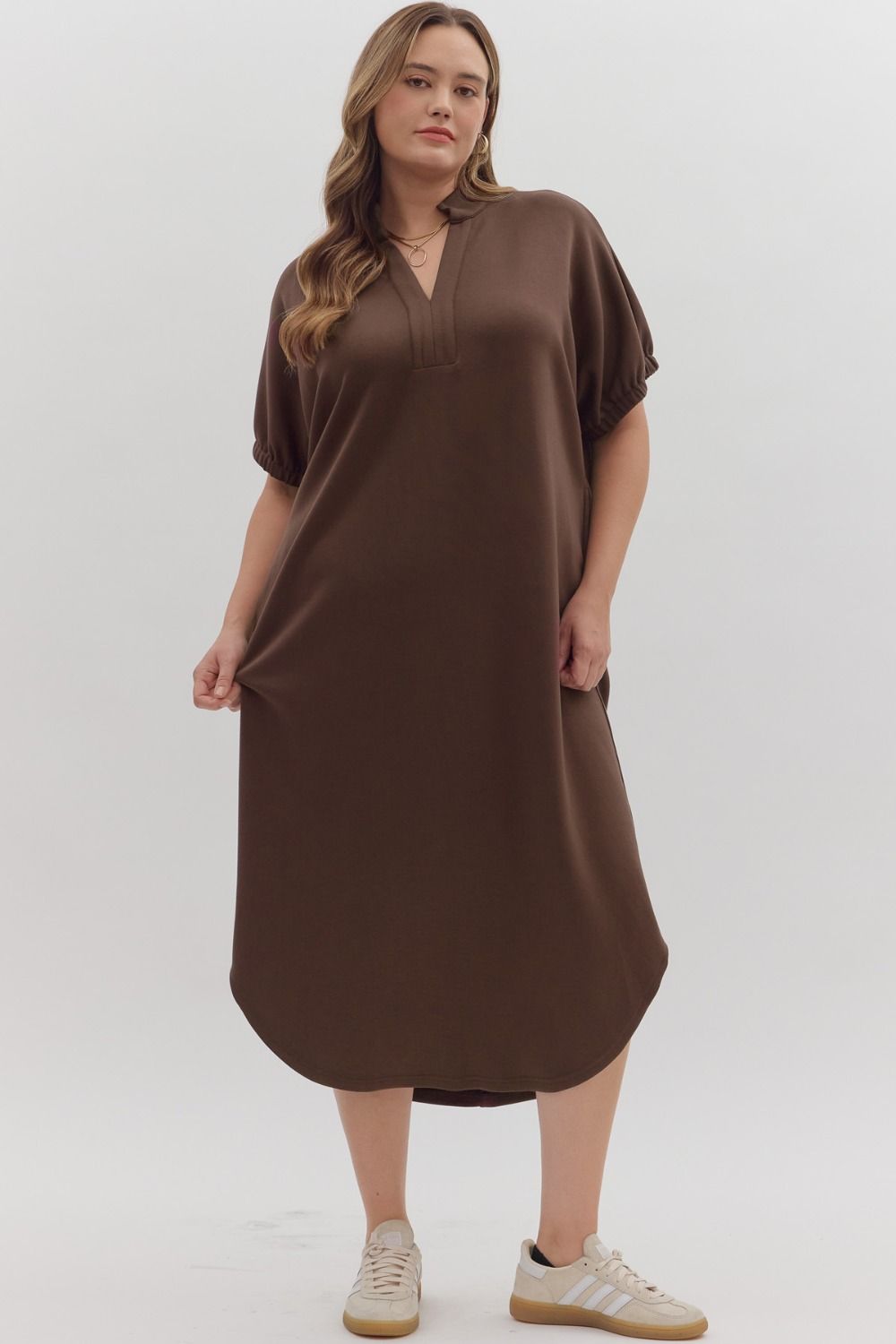 Entro Solid Short Sleeve Midi Dress With V Neck Collar In Brown PLUS Size