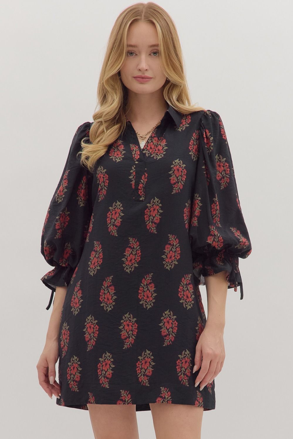 ENTRO Floral Print Puff Sleeve Mini Dress In Black