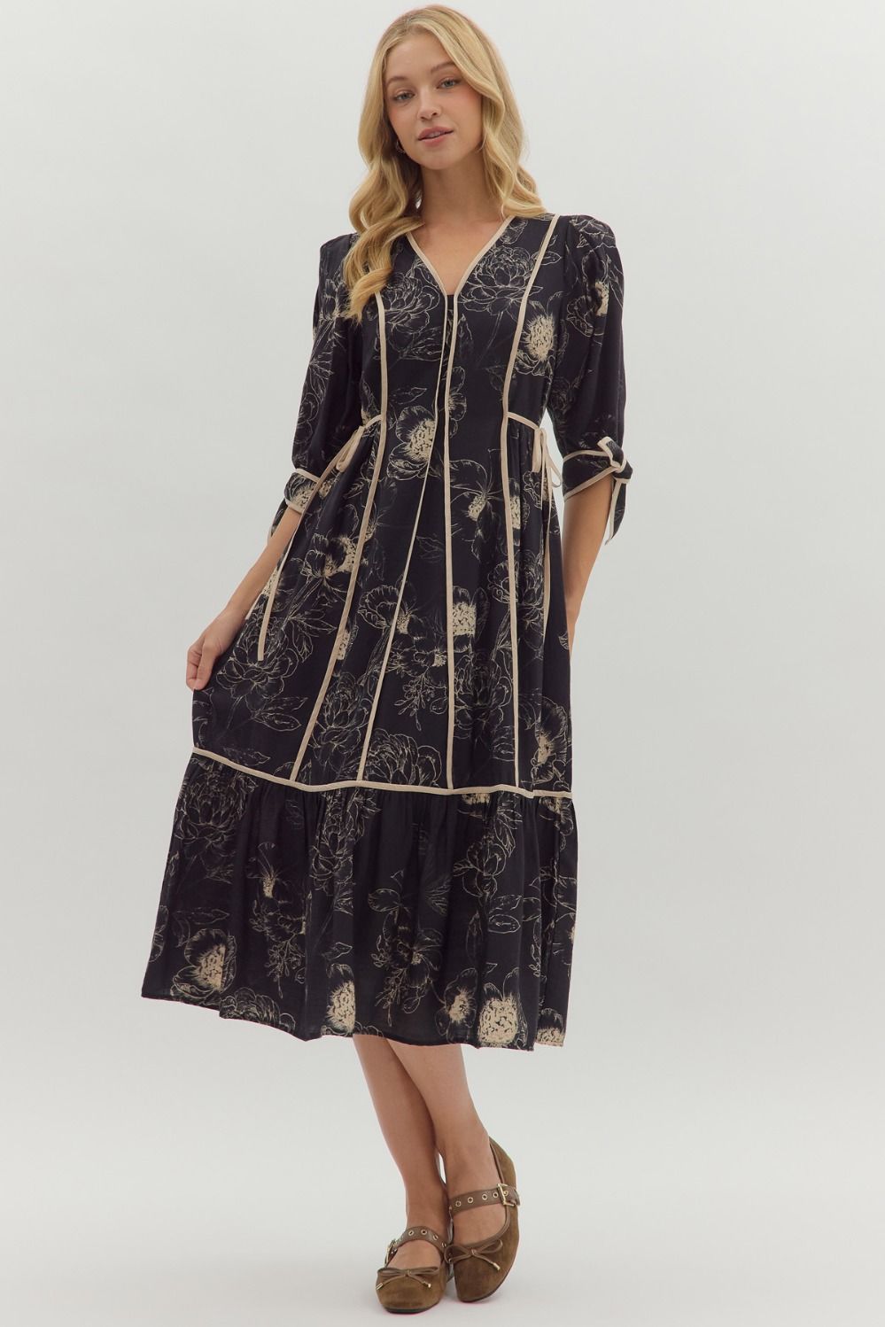Entro Botanical Print 3/4 Sleeve Midi Dress In Black *COMING SOON*