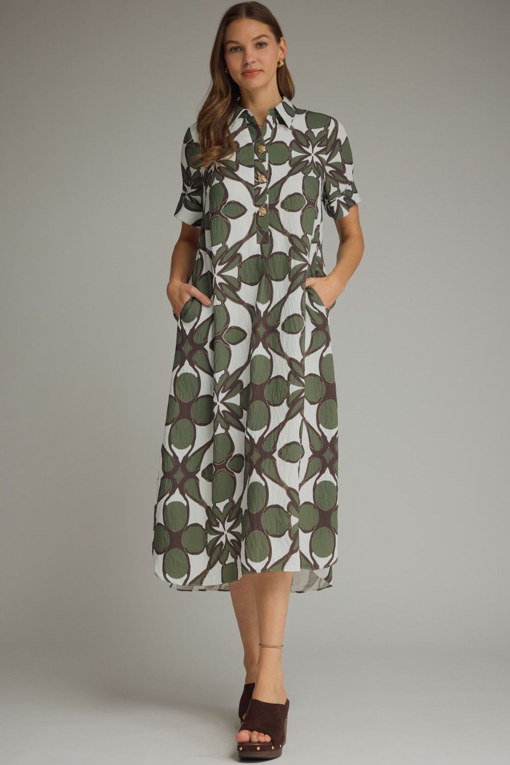 ENTRO Printed Midi Shirt Dress In Olive