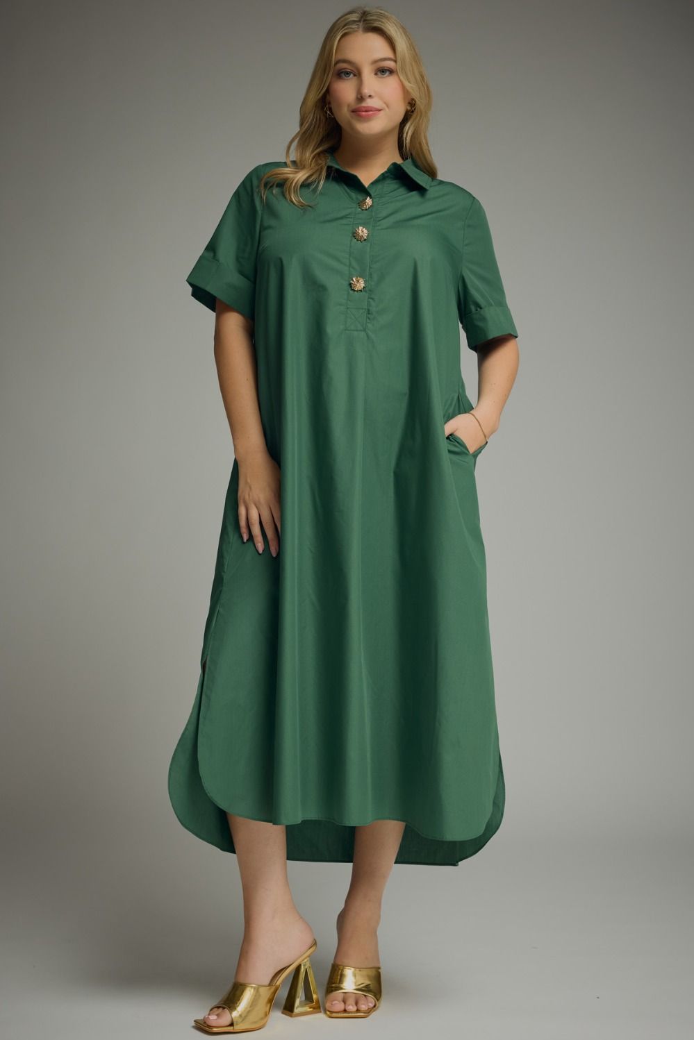ENTRO Short Sleeve Midi Dress With Gold Button Accent In Hunter Green PLUS Size