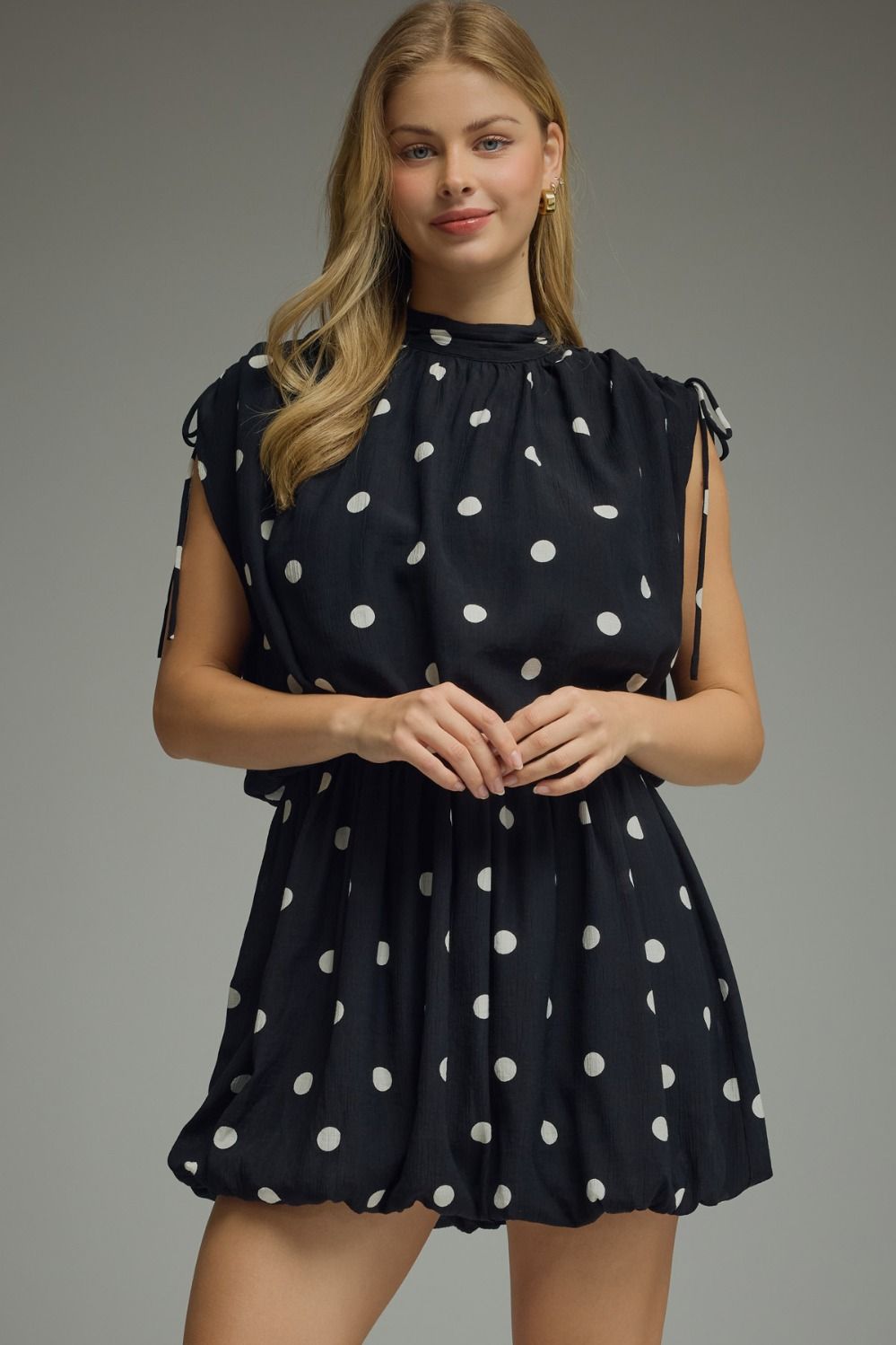 ENTRO Polka Dot Sleeveless Mini Dress In Black