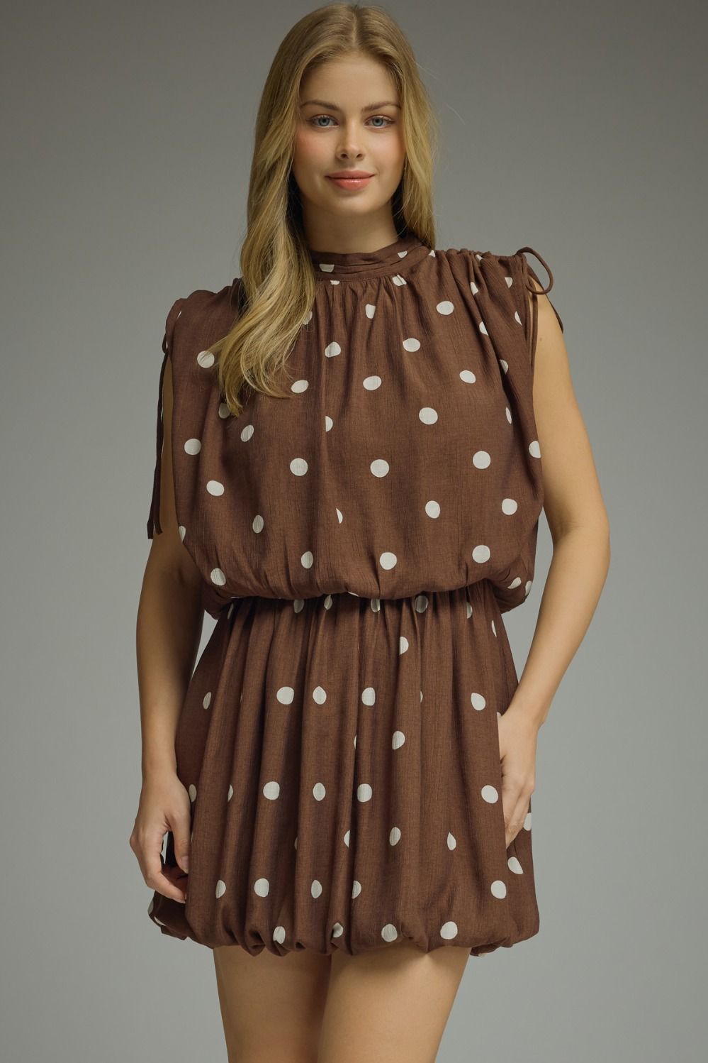 ENTRO Polka Dot Sleeveless Mini Dress In Brown